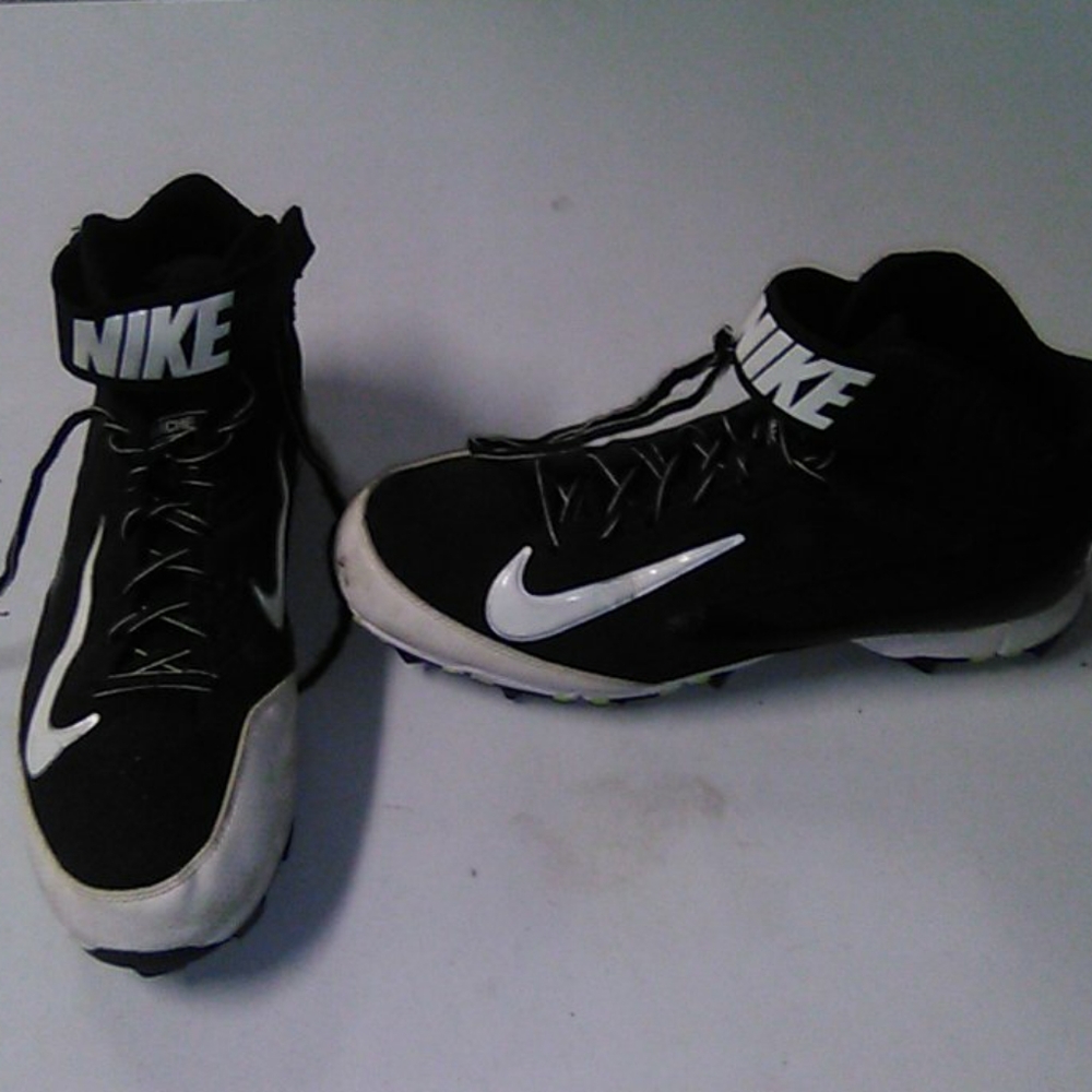 Guys cleats football
